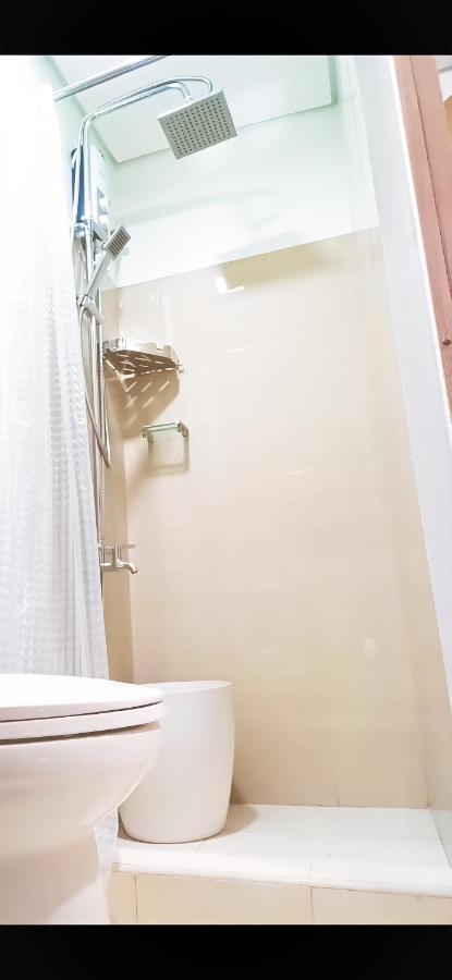Shore 2 Residences 1Br Deluxe Room In Moa Complex マニラ市 エクステリア 写真