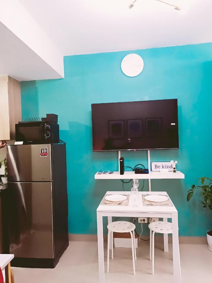 Shore 2 Residences 1Br Deluxe Room In Moa Complex マニラ市 エクステリア 写真