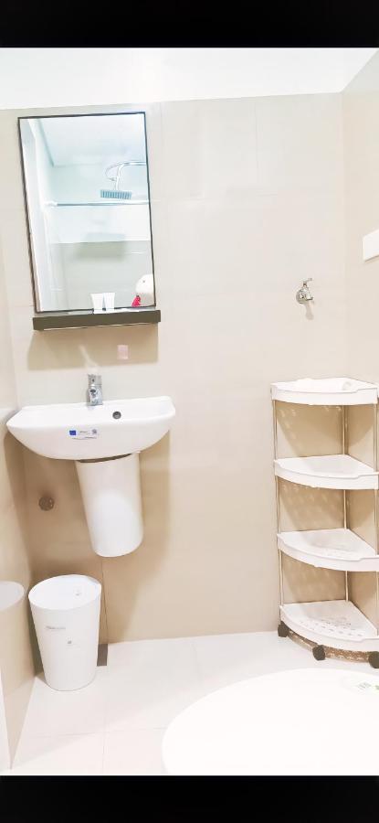 Shore 2 Residences 1Br Deluxe Room In Moa Complex マニラ市 エクステリア 写真
