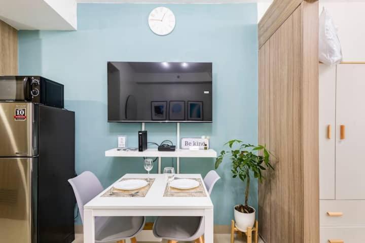 Shore 2 Residences 1Br Deluxe Room In Moa Complex マニラ市 エクステリア 写真